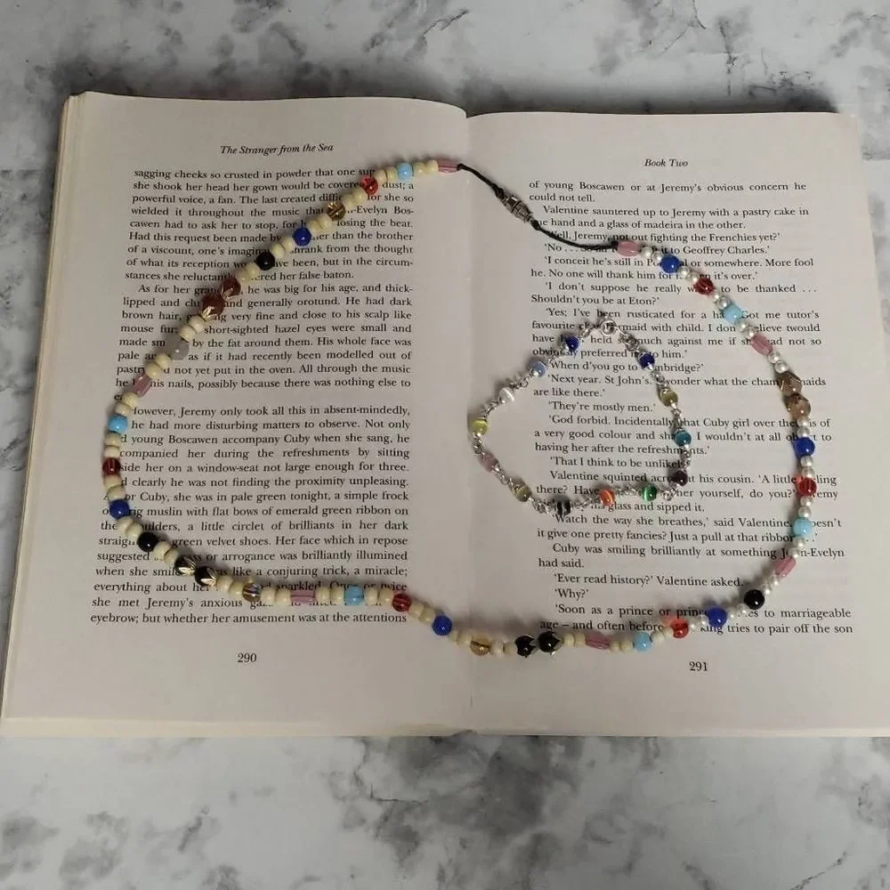 ‎Vintage Multicolored Beaded Necklace and Bracelet Set